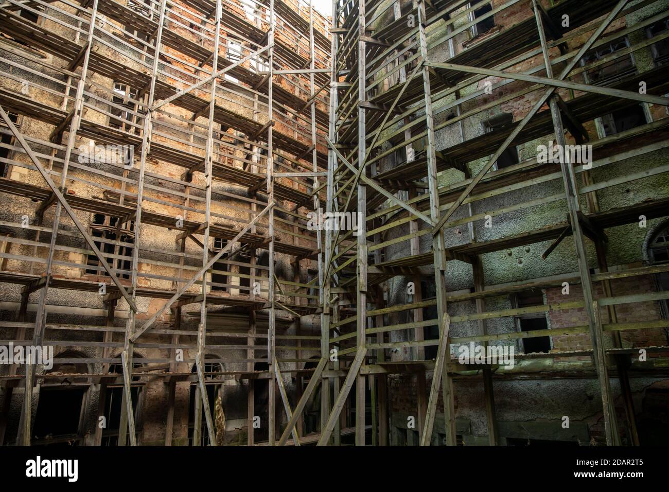 old ruined residential building. emergency housing Stock Photo - Alamy