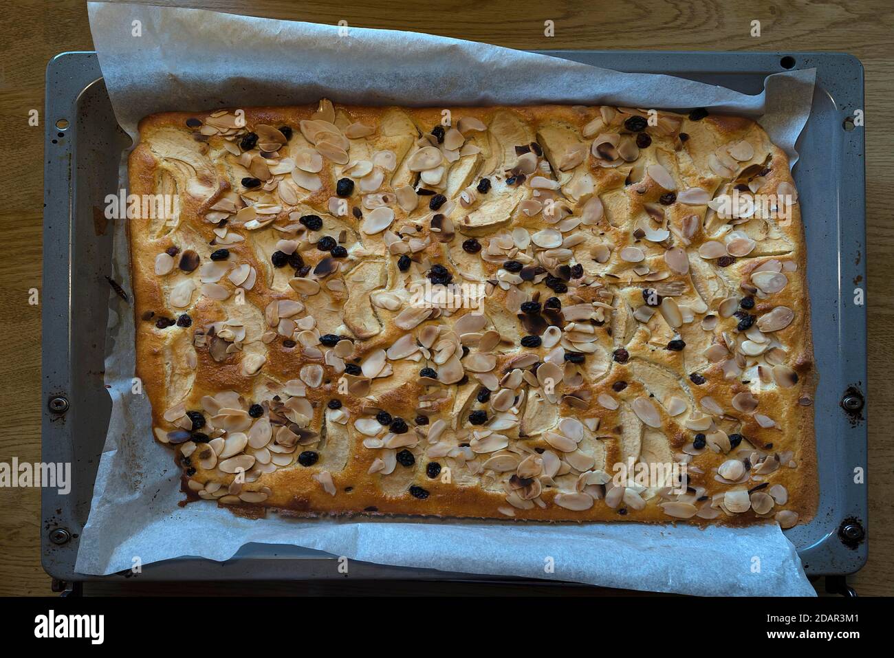 Baking tray hires stock photography and images Alamy