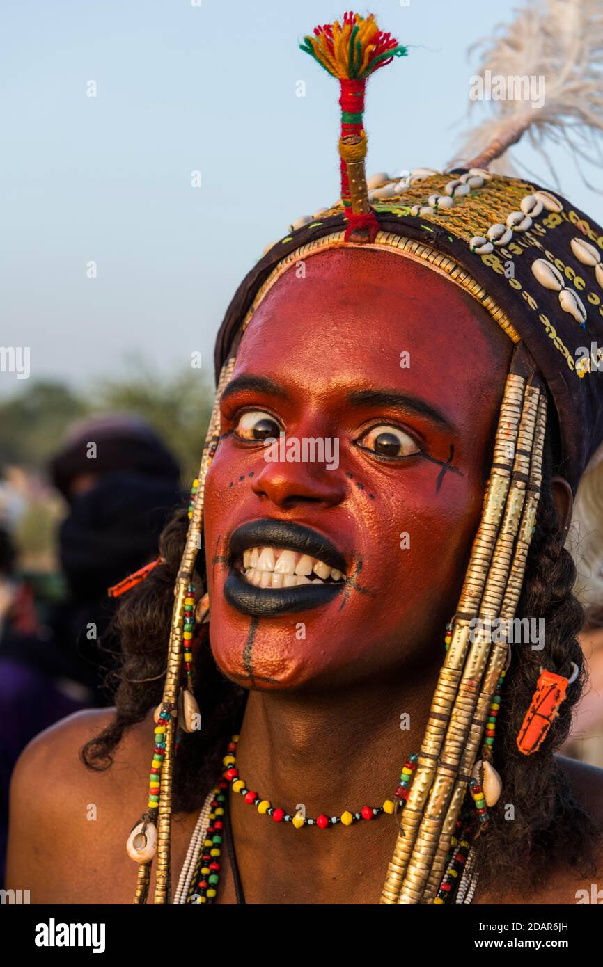 West african ritual painting hi-res stock photography and images - Alamy