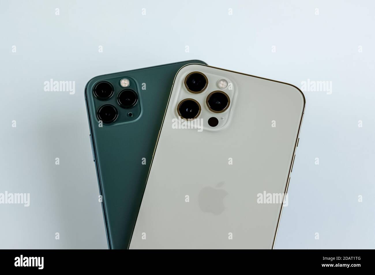 Phone 12 Pro Max In Gold Next To Iphone 11 Pro Max In Midnight Green Color Stock Photo Alamy Phone 12 Pro Max In Gold Next To Iphone 11 Pro Max In Midnight Green Color Stock Photo Alamy