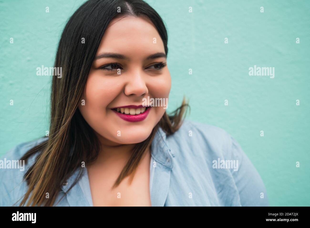 Plus size woman walking outside hi-res stock photography and images - Alamy