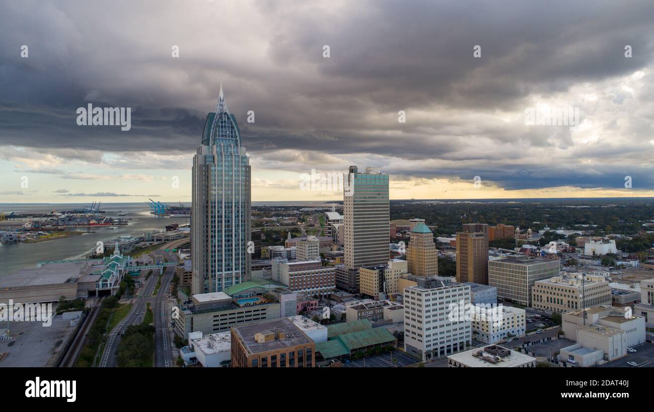 downtown-mobile-alabama-stock-photo-alamy