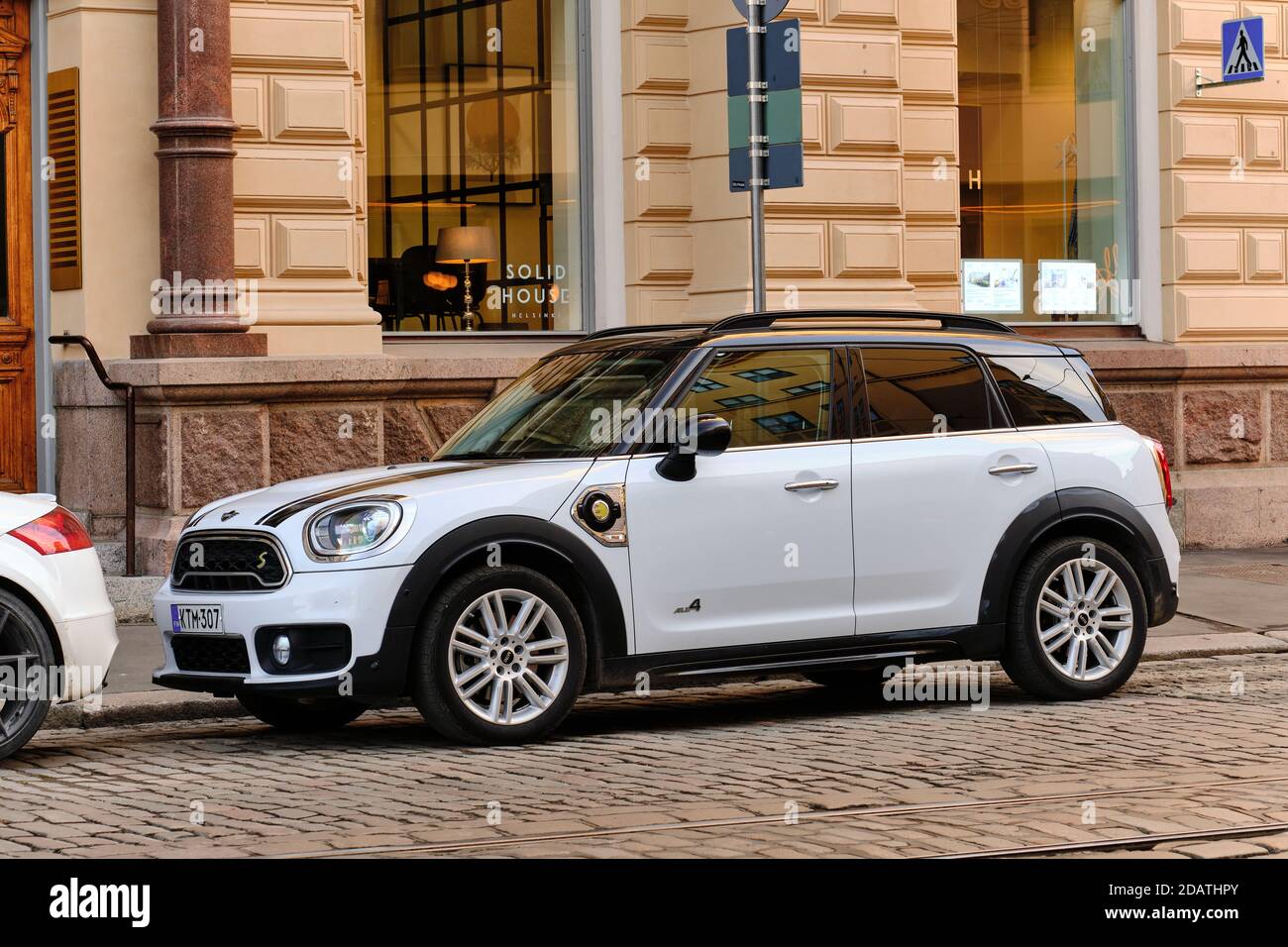 Mini countryman plug in hybrid hi-res stock photography and images - Alamy