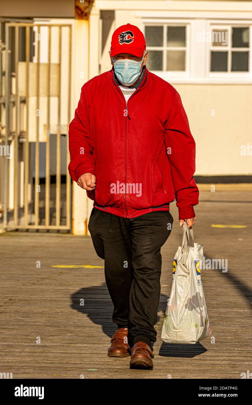 Older man wearing baseball cap hi-res stock photography and images - Alamy