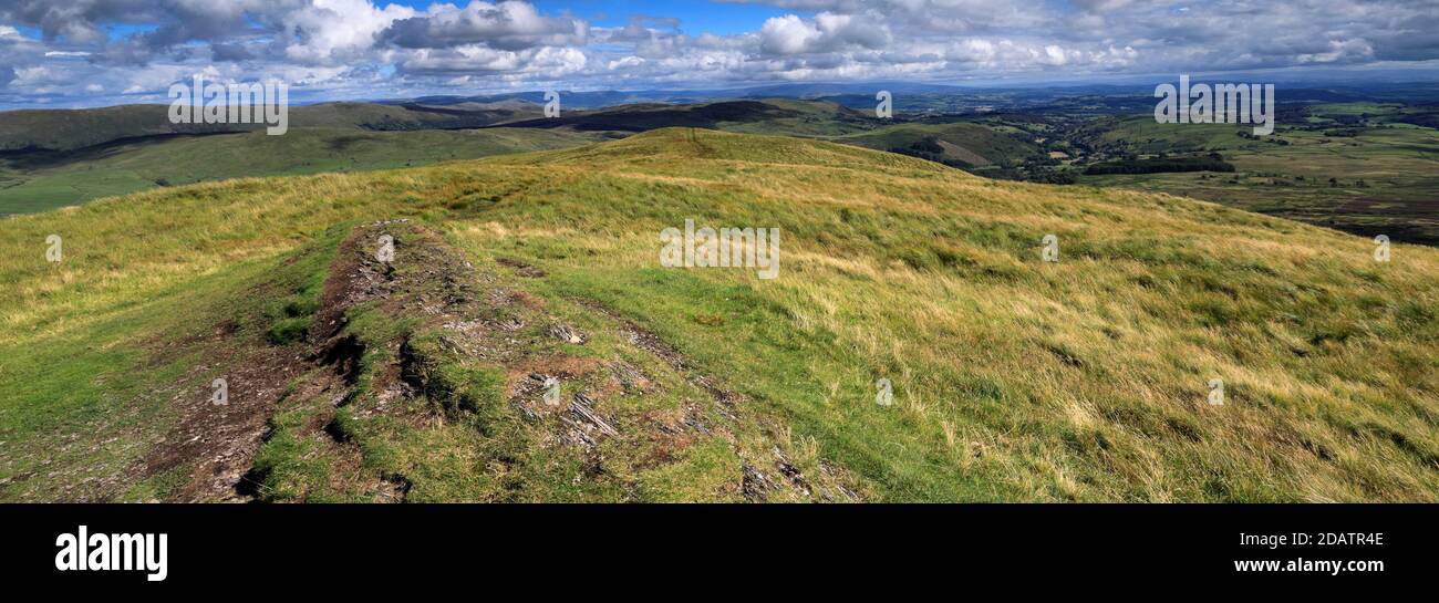 The Summit Cairn of Sallows fell, Troutbeck valley, Kirkstone pass, Lake District National Park, Cumbria, England, UK Sallows fell is one of the 214 W Stock Photo