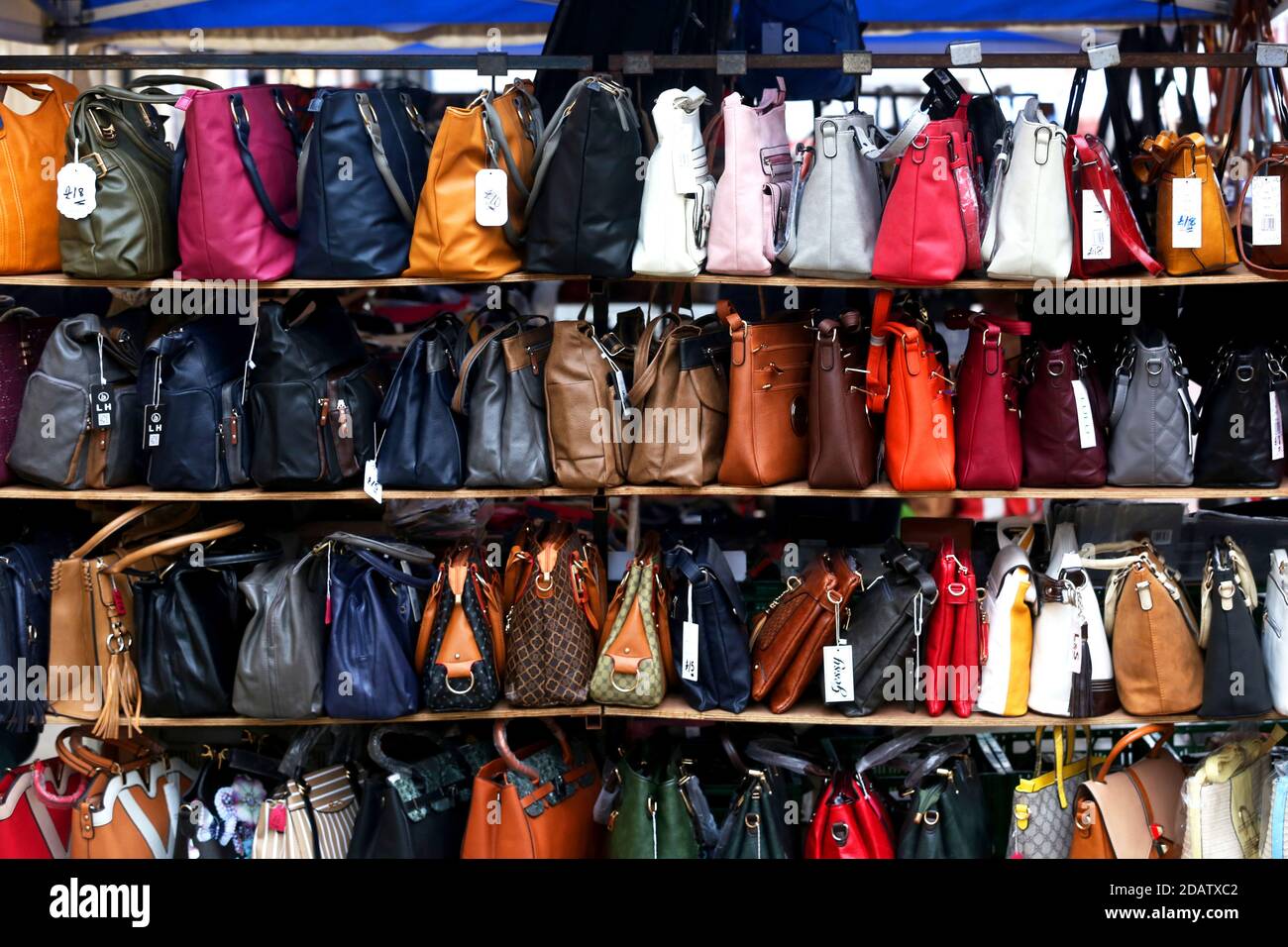 Designer bags and shelf hi-res stock photography and images - Alamy
