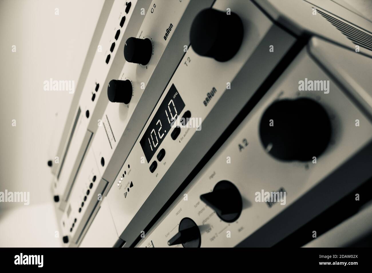Braun Atelier Hi-Fi System in light gray Stock Photo - Alamy