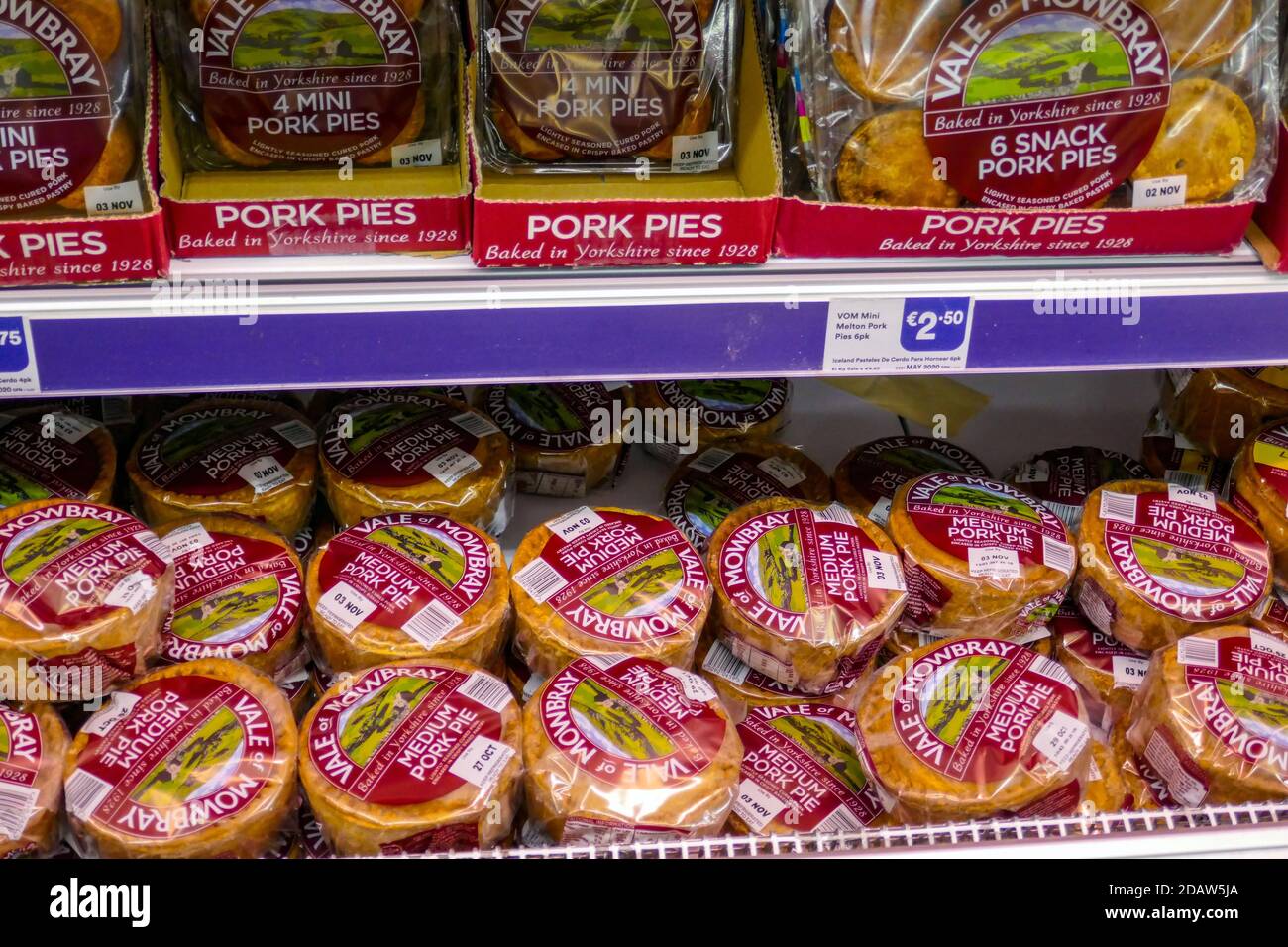 Vale of Mowbray Pork Pies in English supermarket selling English, Waitrose, Iceland goods at Torrevieja, Costa Blanca, Spain Stock Photo