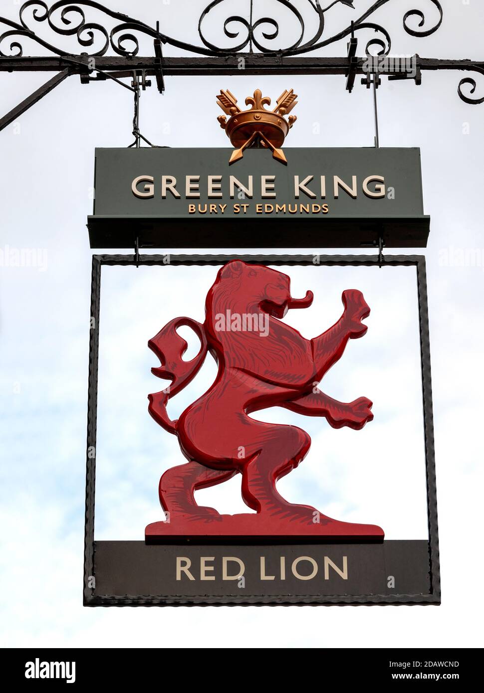 Traditional hanging pub sign at The Red Lion public house, High Street, Stevenage, Hertfordshire, England, UK. Stock Photo