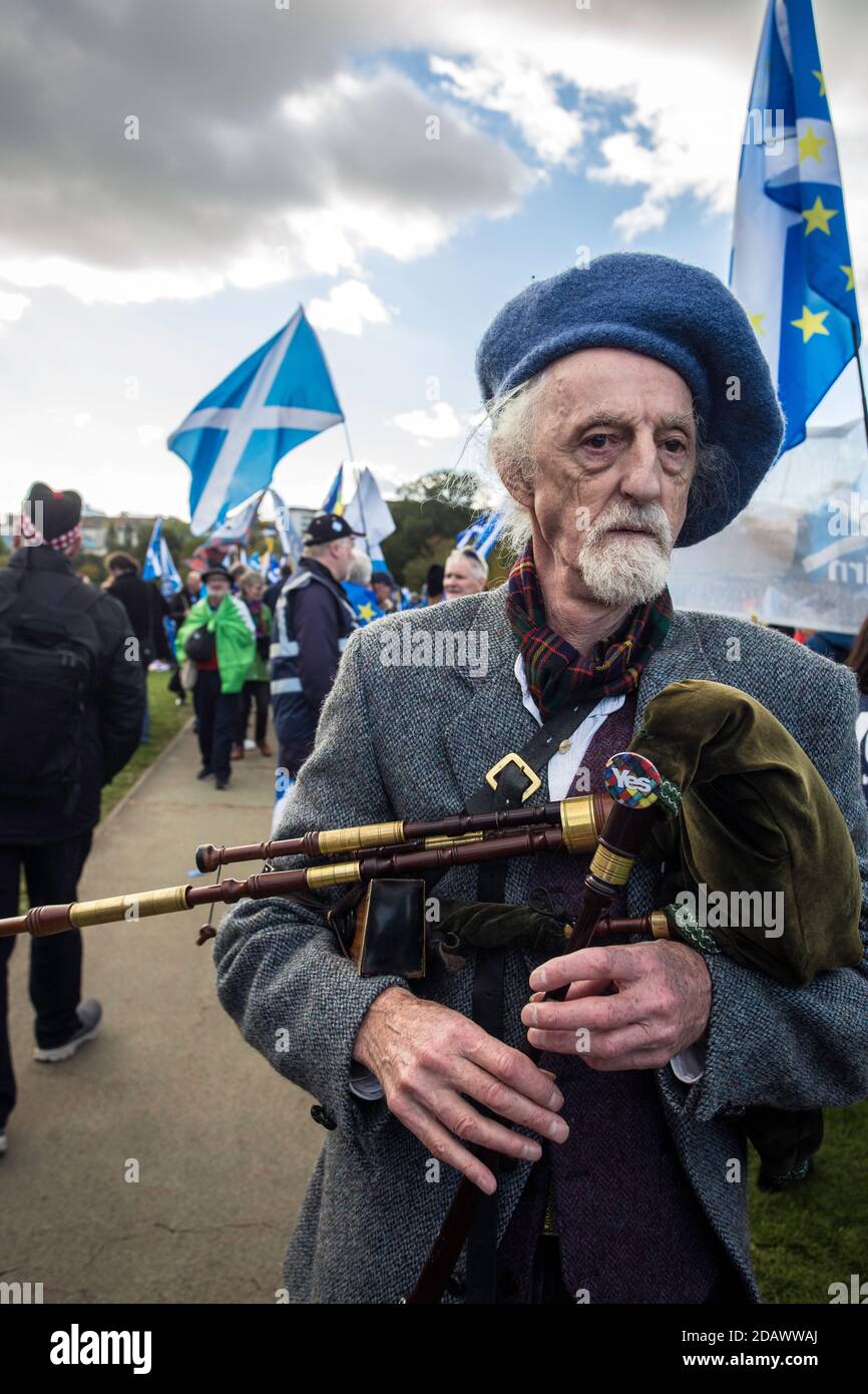 SCOTLAND / EDINBURGH / Man playing Bagpipe during Pro Scottish Independence March on the 6.10.2018 in Edinburgh, UK Stock Photo