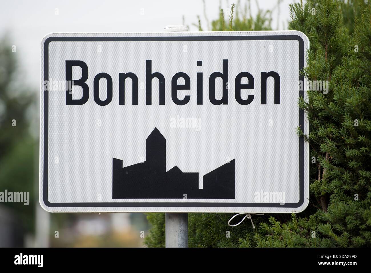 Illustration shows the name of the Bonheiden municipality on a road ...