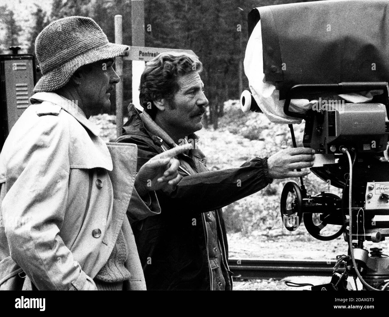 July 2, 1981 - Zurich, Switzerland - Actor SEAN CONNERY, left, discussing with a camera man, has started work on new Zinnermann film 'Five Days One Summer'. This love story will show Connery as an English tourist of 1932 who, having a mountain accident, sees his wife running away with a Swiss mountain guide. 20 million Swiss Francs will be spent for this new movie. (Credit Image: © Keystone Press Agency/Keystone USA via ZUMAPRESS.com) Stock Photo