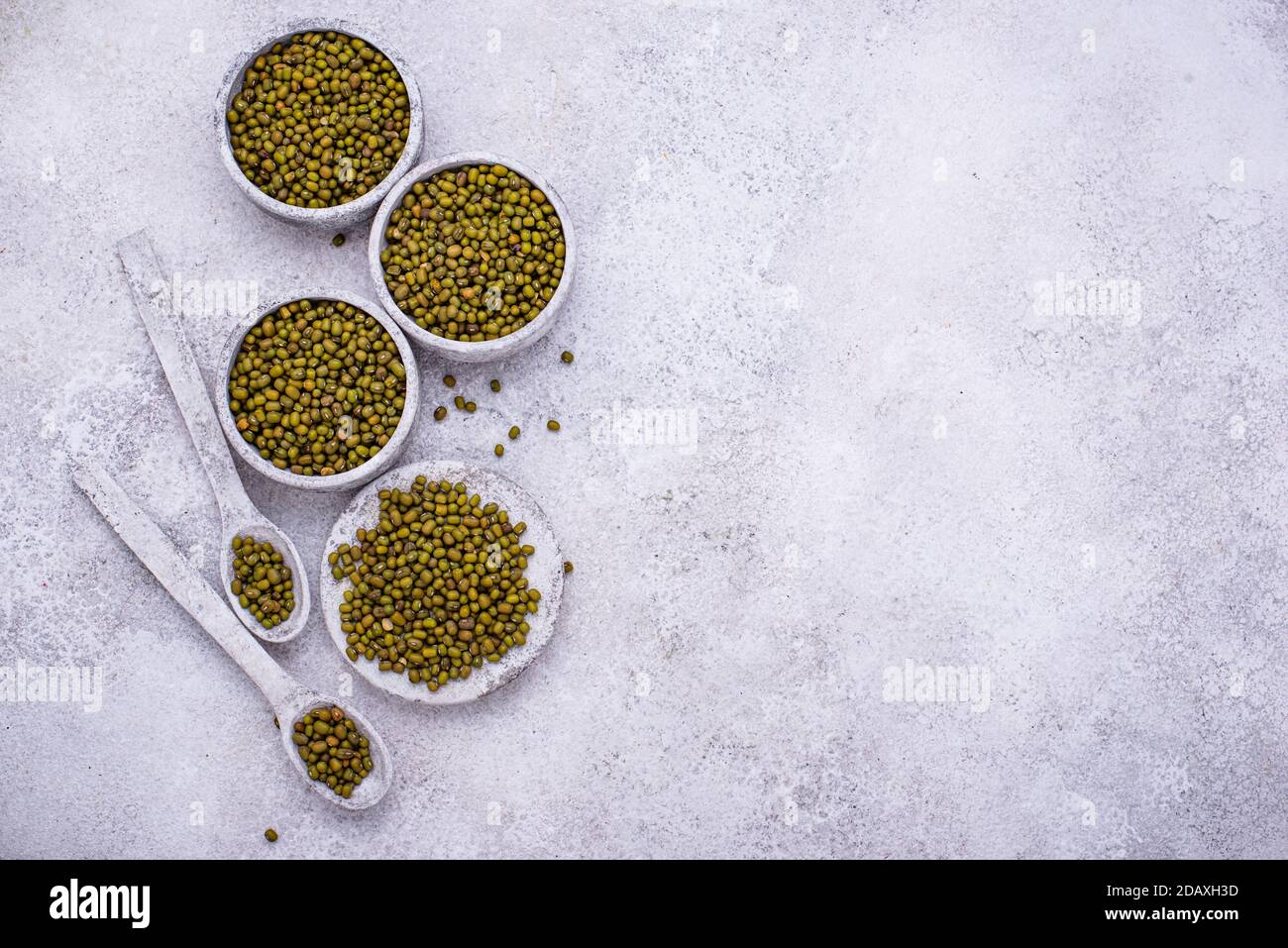 Mung bean seed hi-res stock photography and images - Alamy