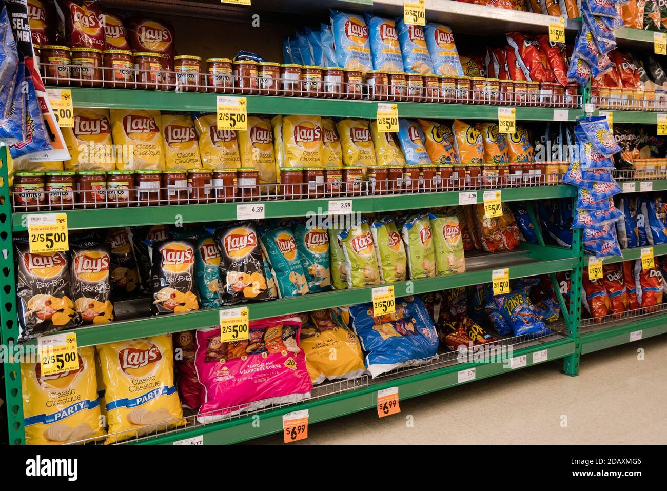 Potato chips grocery hires stock photography and images Alamy