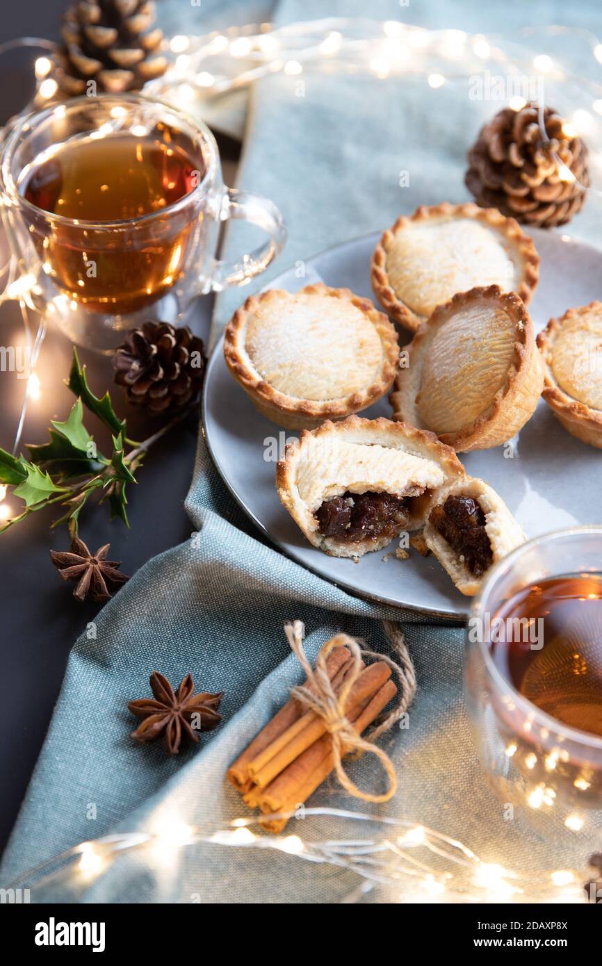 British mince pie hi-res stock photography and images - Alamy