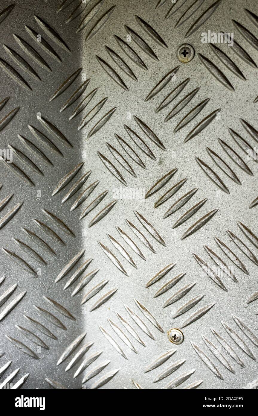 Metal diamond plate hi-res stock photography and images - Alamy