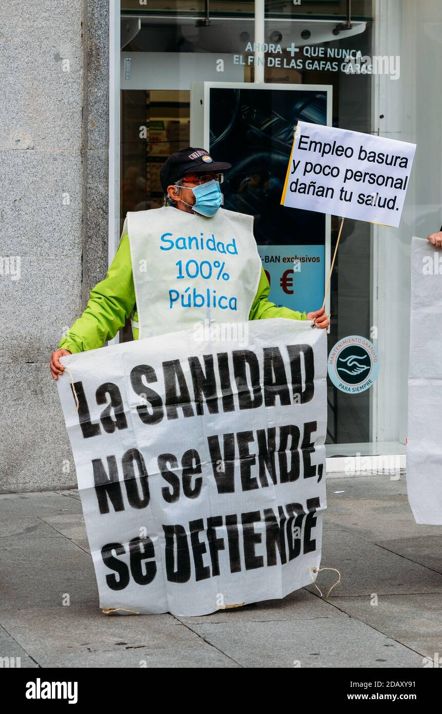Demonstration in Defense of Public Health Services, Madrid, Spain - 15 November 2020 Stock Photo