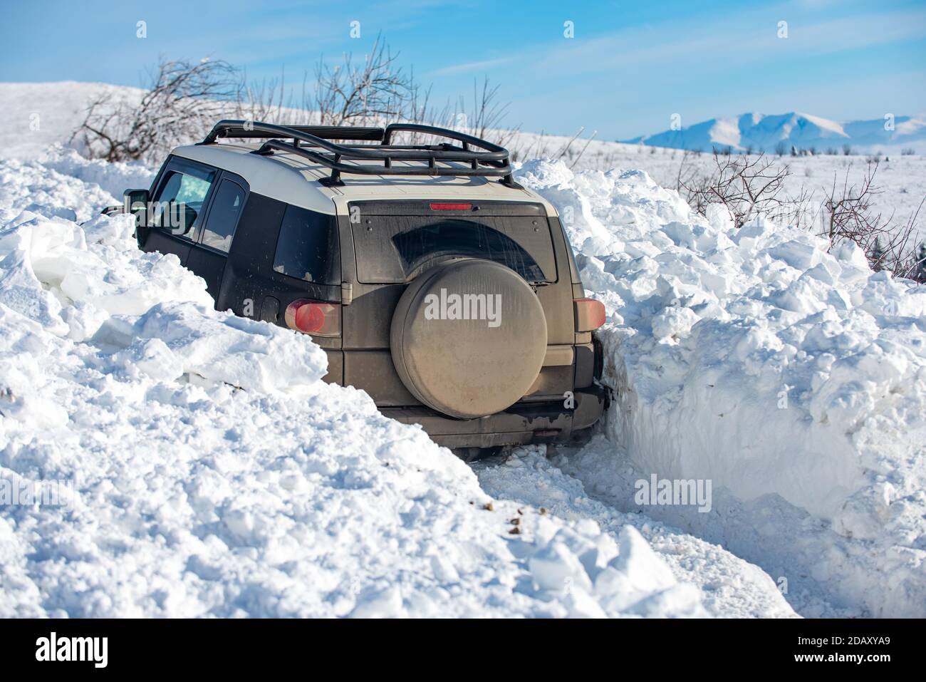 Jeep offroad snow hires stock photography and images Alamy