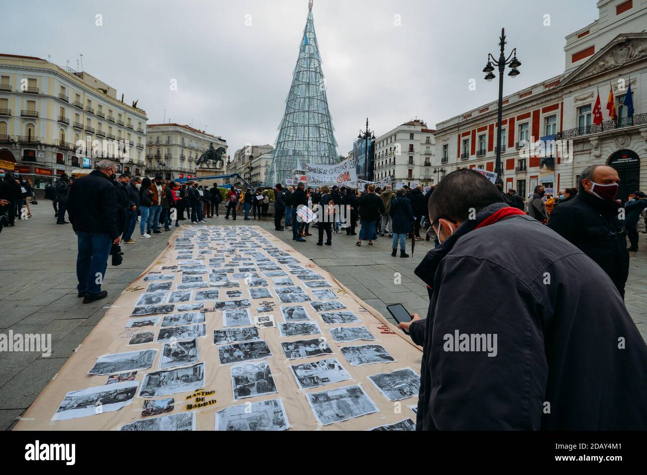 Protests against closure of El Rastro market, Madrid, Spain - 15 November 2020 Stock Photo