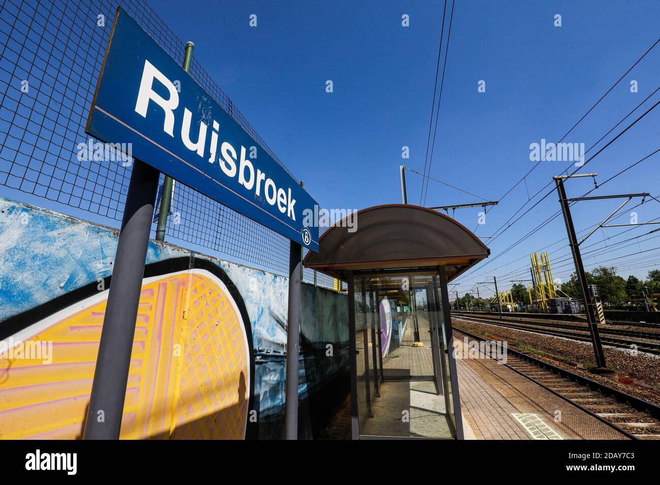 Illustration picture shows the Ruisbroek - Ruysbroeck railway station in Sint-Pieters-Leeuw, Sunday 24 May 2020. BELGA PHOTO THIERRY ROGE Stock Photo