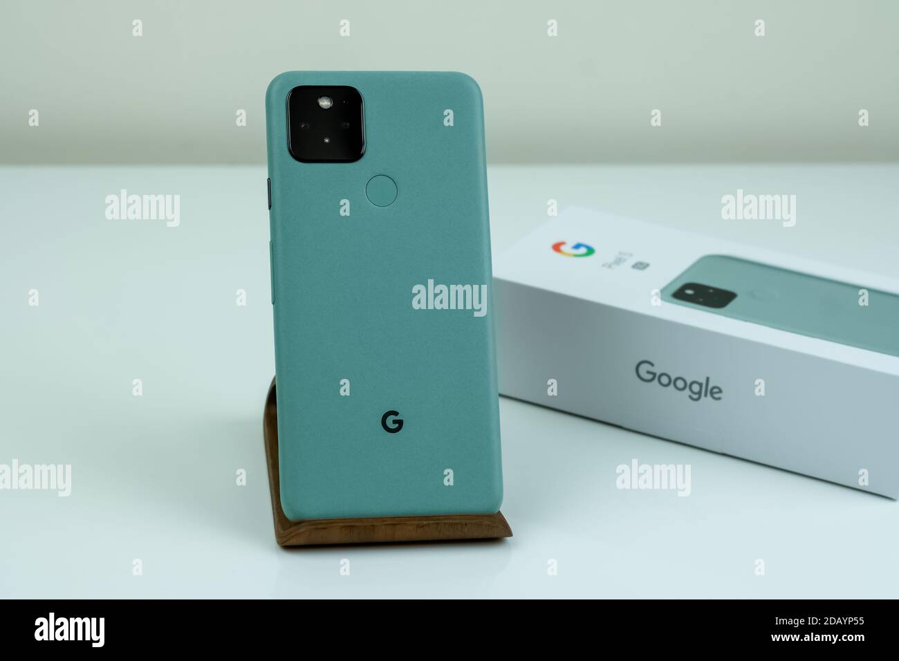 Google Pixel 5 in Sorta Sage color Stock Photo - Alamy