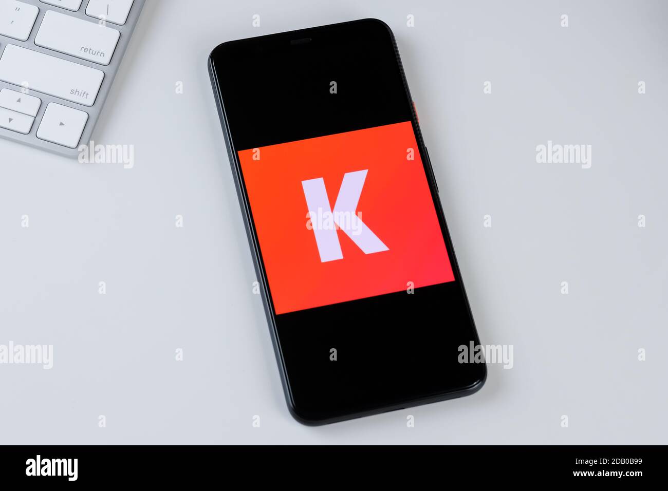 KAYAK app logo on a smartphone screen Stock Photo Alamy