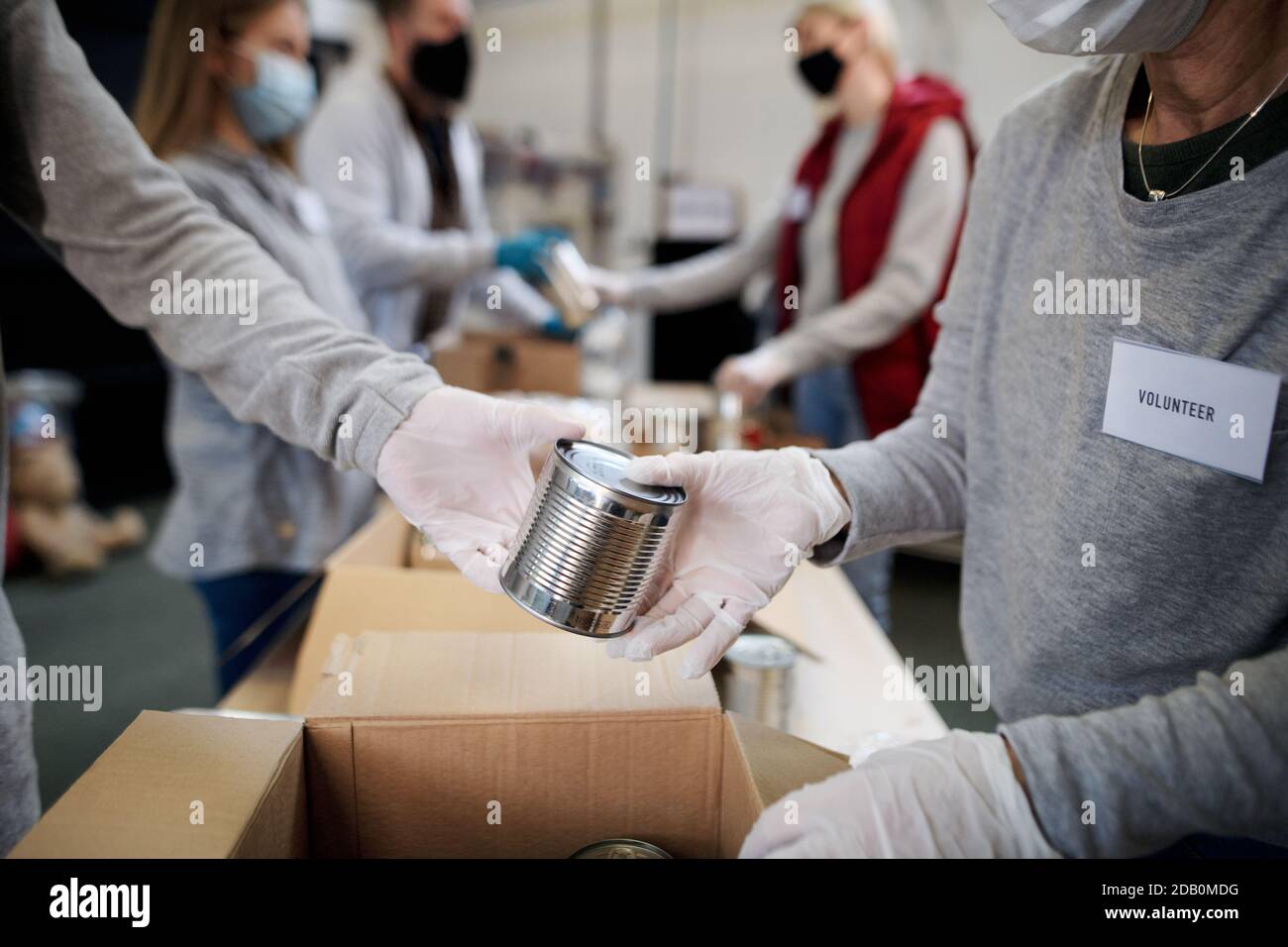 Community food bank boxes hi-res stock photography and images - Alamy