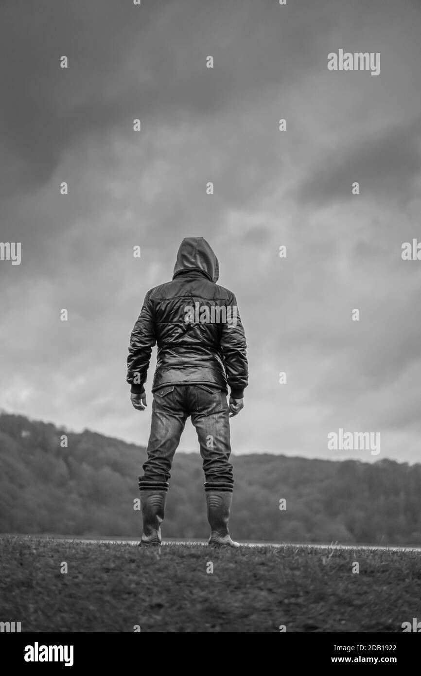 Menacing pose hi-res stock photography and images - Alamy