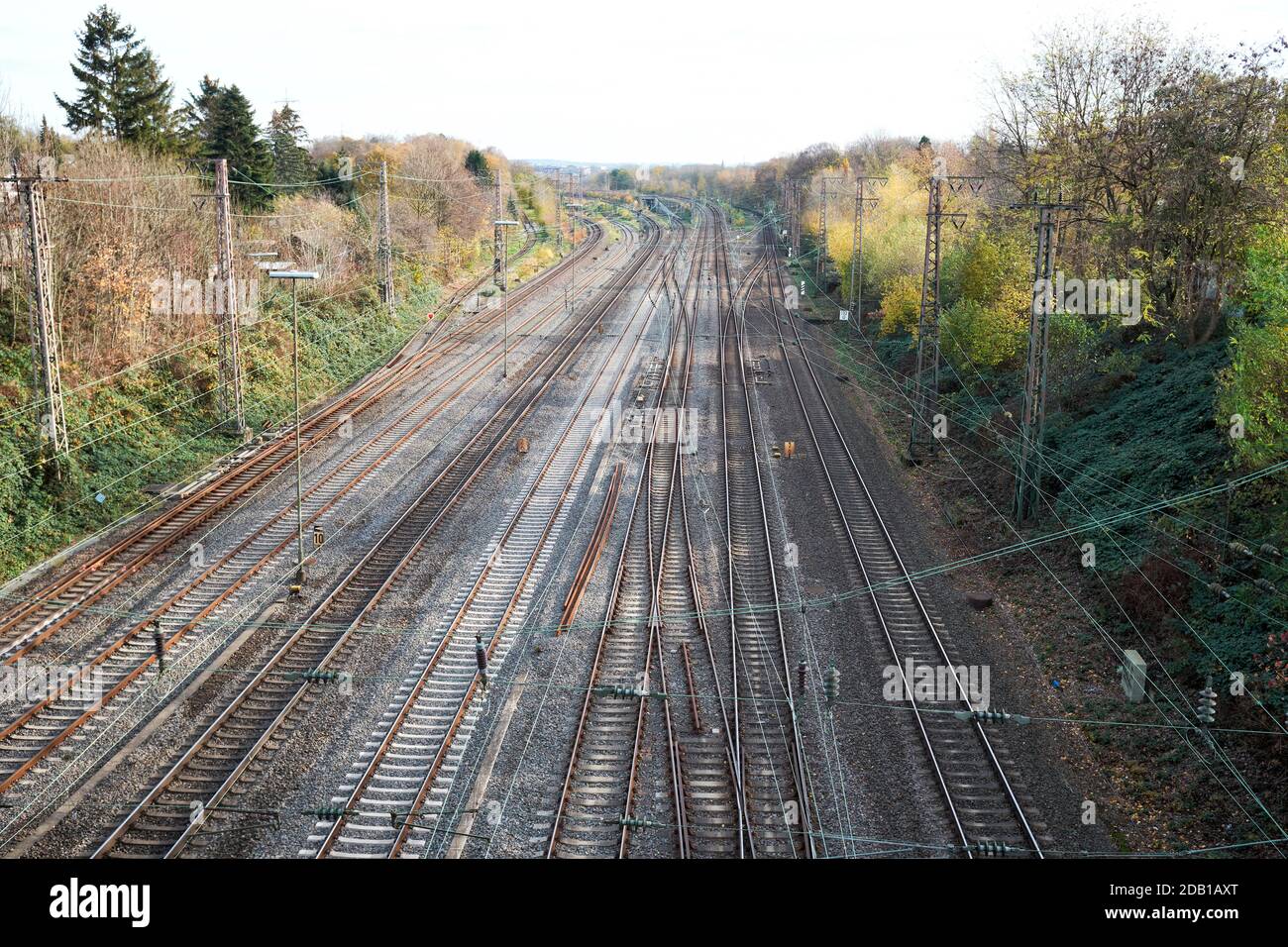 Blick auf Gleise von einer Bruecke aus Stock Photo