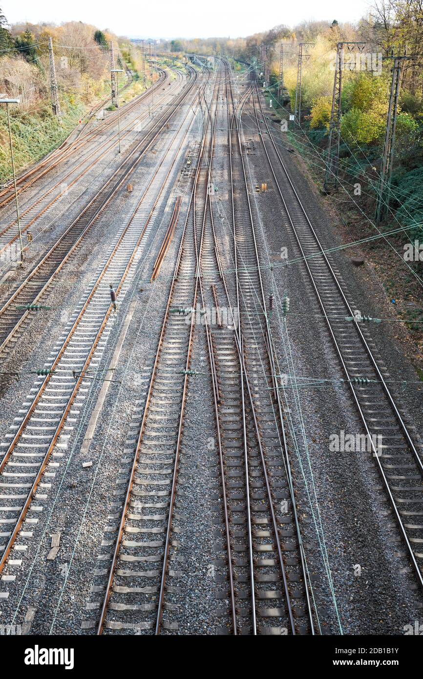 Blick auf Gleise von einer Bruecke aus Stock Photo