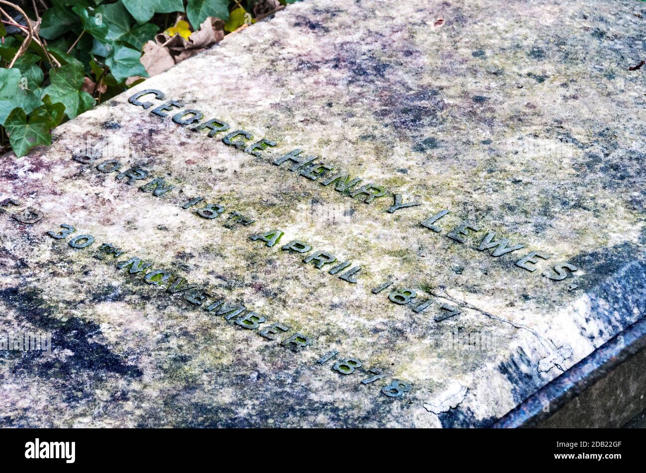 Grave of George Lewes on Highgate Cemetery in London; Grab von George Lewes, Gefährte von George Eliot Stock Photo