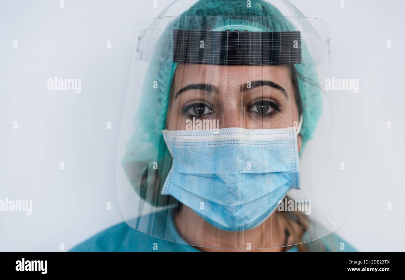Surgeon Woman Young Portrait Dentist Hi res Stock Photography And 