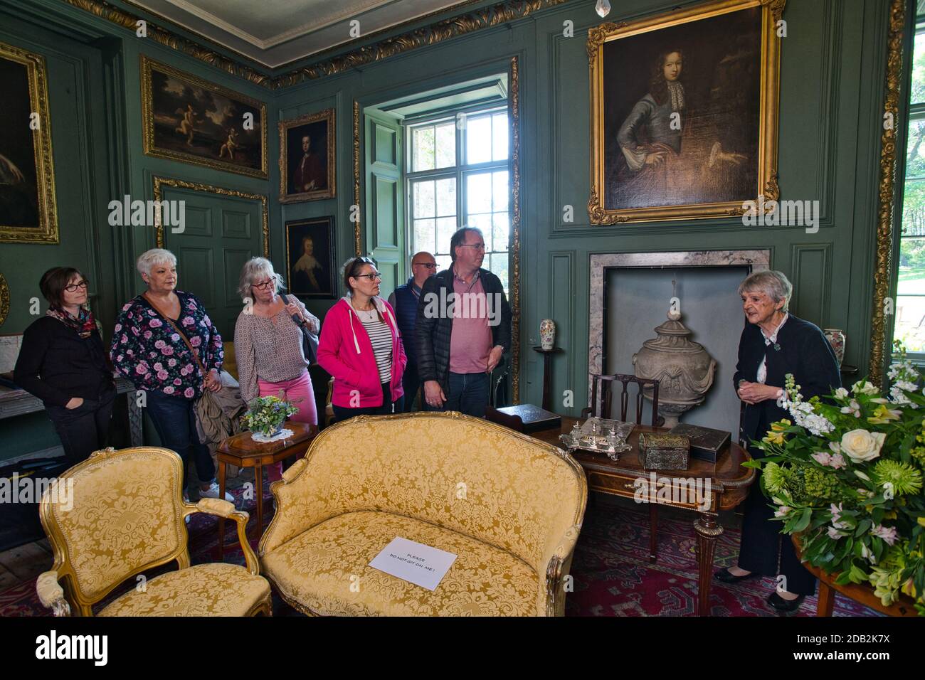 GREAT BRITAIN / England /Cornwall / Padstow / Tourists visisting the Prideaux Place . Stock Photo