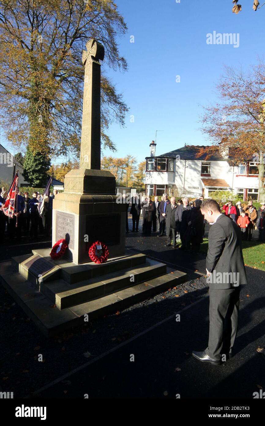 Coylton, South Ayrshire, Scotland, Remembrance Sunday at the War Memorial Stock Photo Alamy