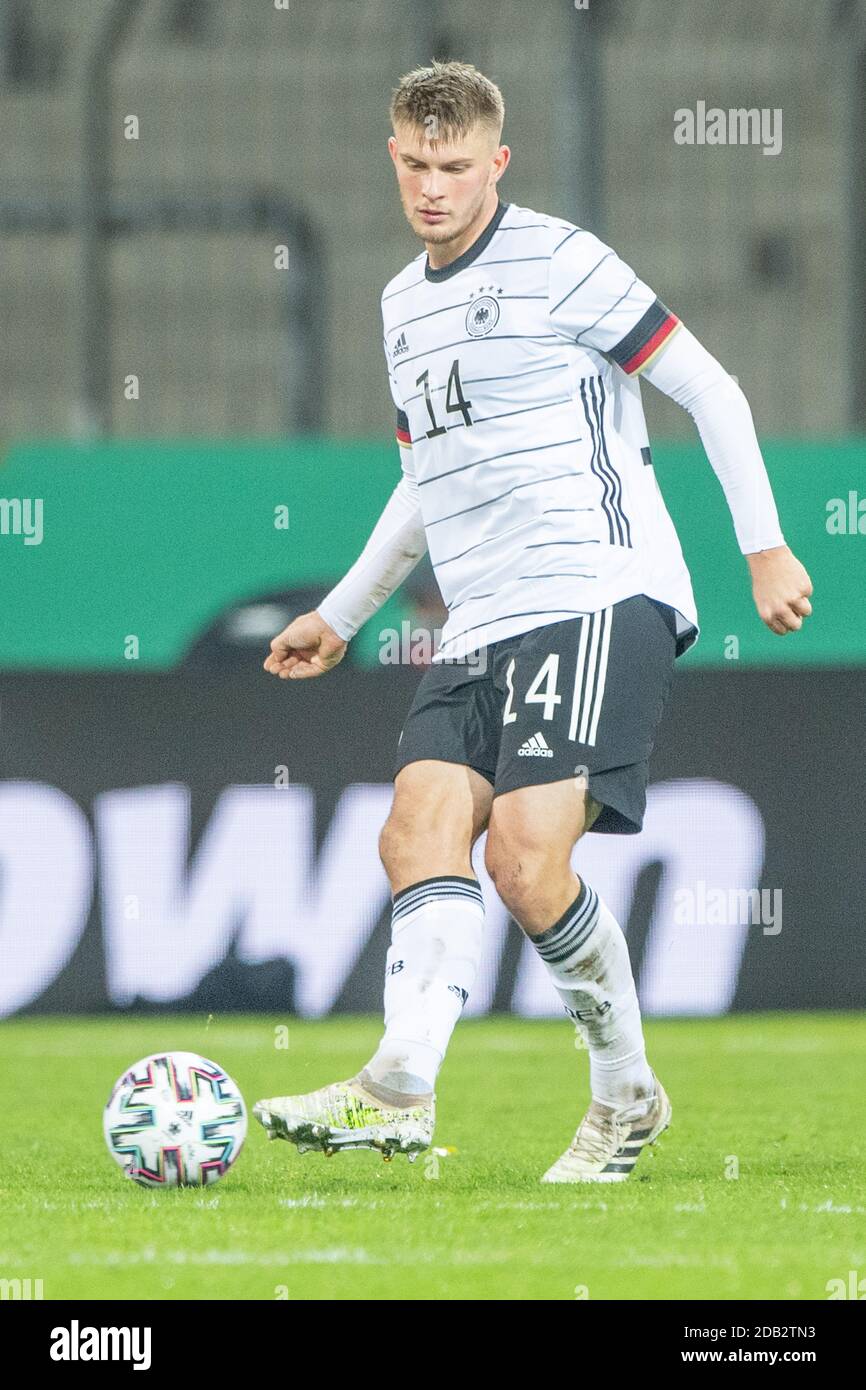 Lars Lukas MAI (GER) with ball, single action with ball, action, football Laenderspiel, U21, friendly game, Germany (GER) - Slovenia (SLO) 1: 1, on November 12th, 2020 in Braunschweig/Germany. ¬ | usage worldwide Stock Photo