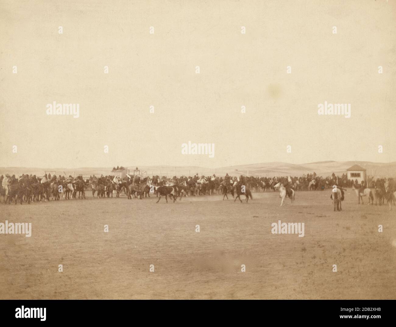 Native american indians horseback hi-res stock photography and images ...