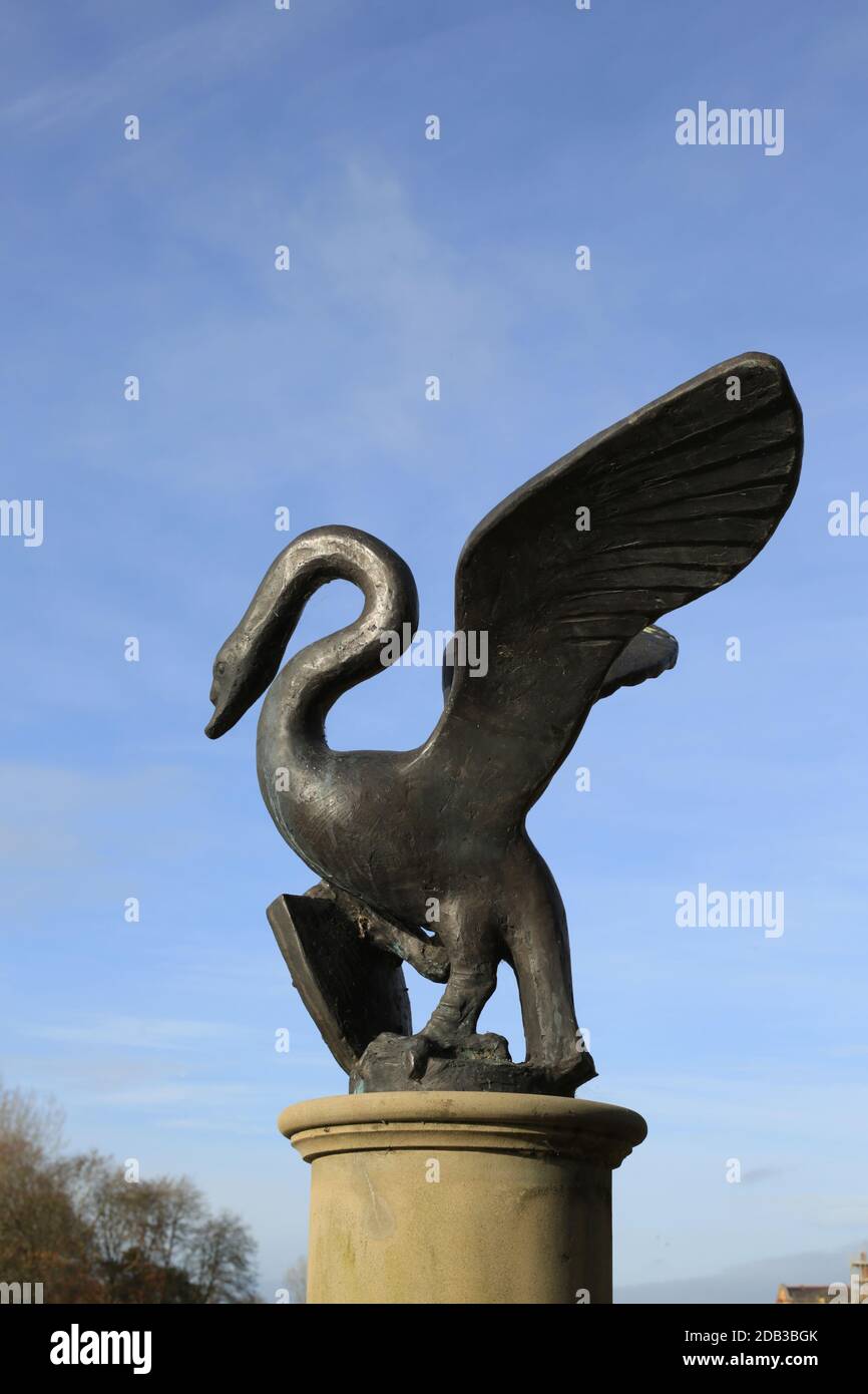 Swan sculpture on Kleve way, Worcester, England, UK Stock Photo Alamy