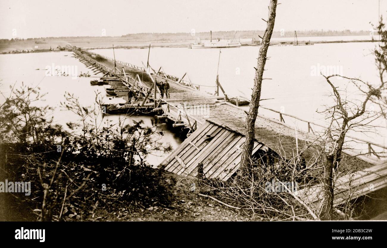 Military bridge across James River at Varina Landing Stock Photo - Alamy