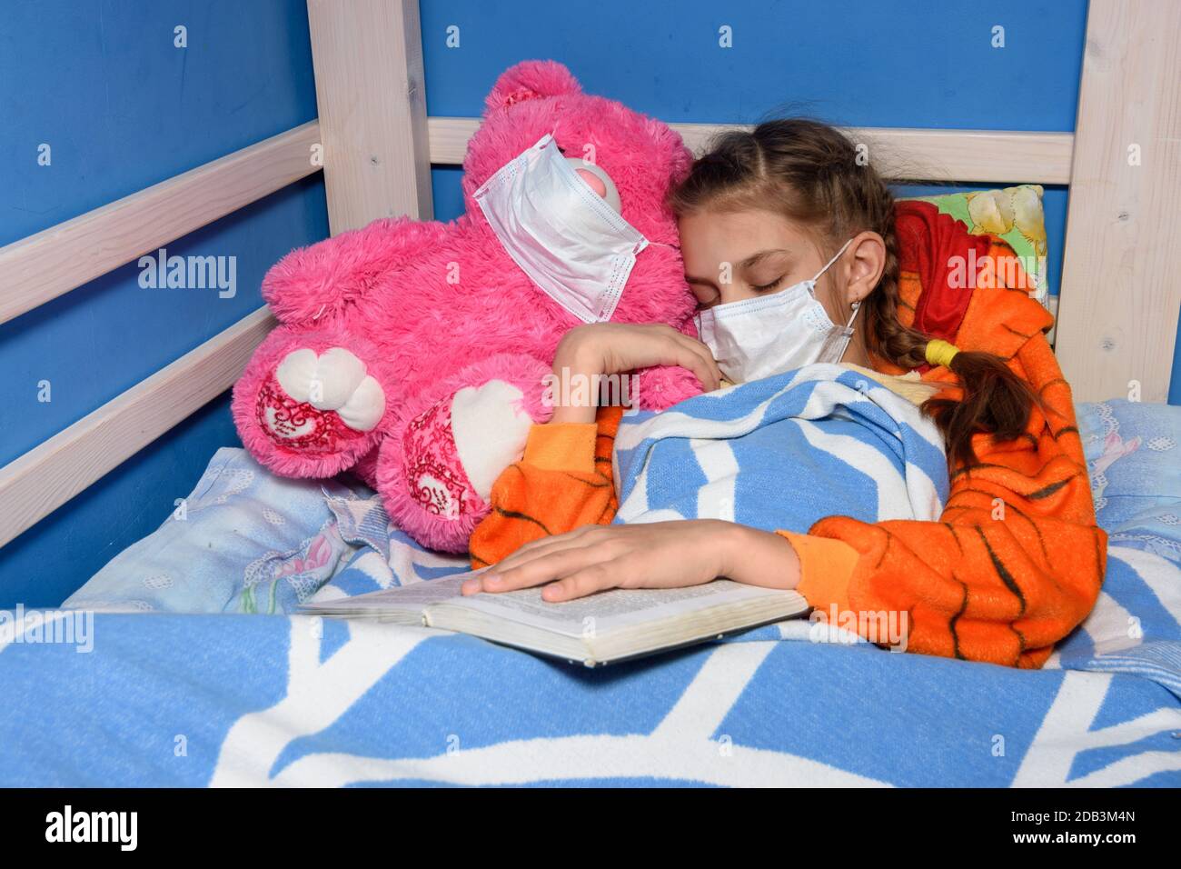 Sick teen girl in bed hi-res stock photography and images - Alamy