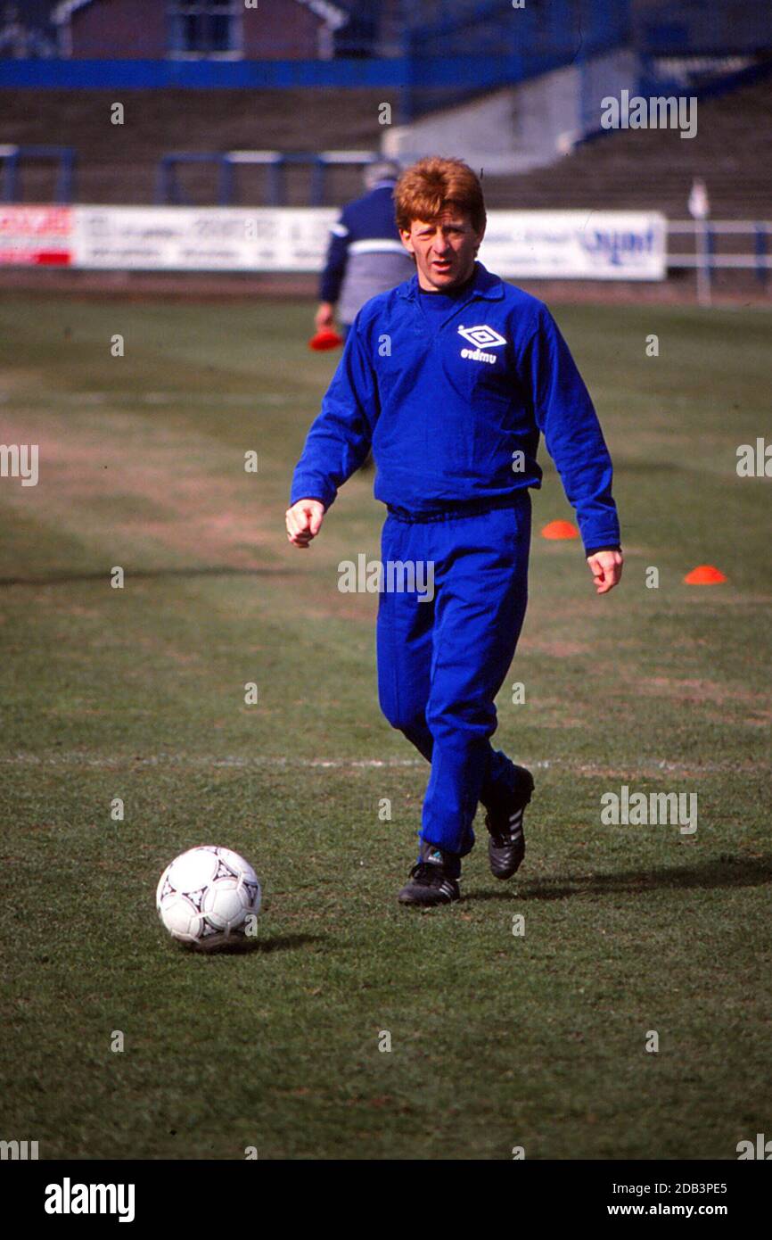 Scanned 35mm Scanned 35mm Gordon Strachan at Rugby Park Kilmarnock 1986 in training seesion Stock Photo