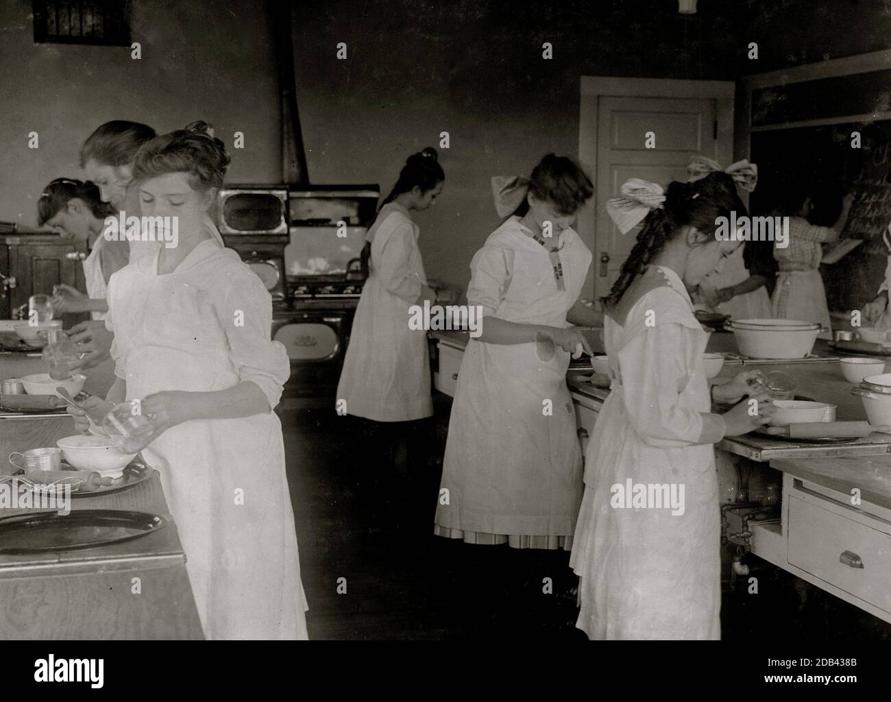 Domestic Science class in Horace Mann School. . Stock Photo