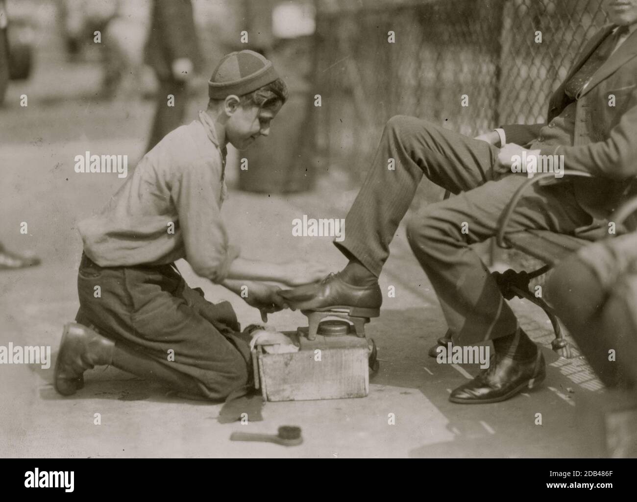 Bootblack or shoeblack hires stock photography and images Alamy
