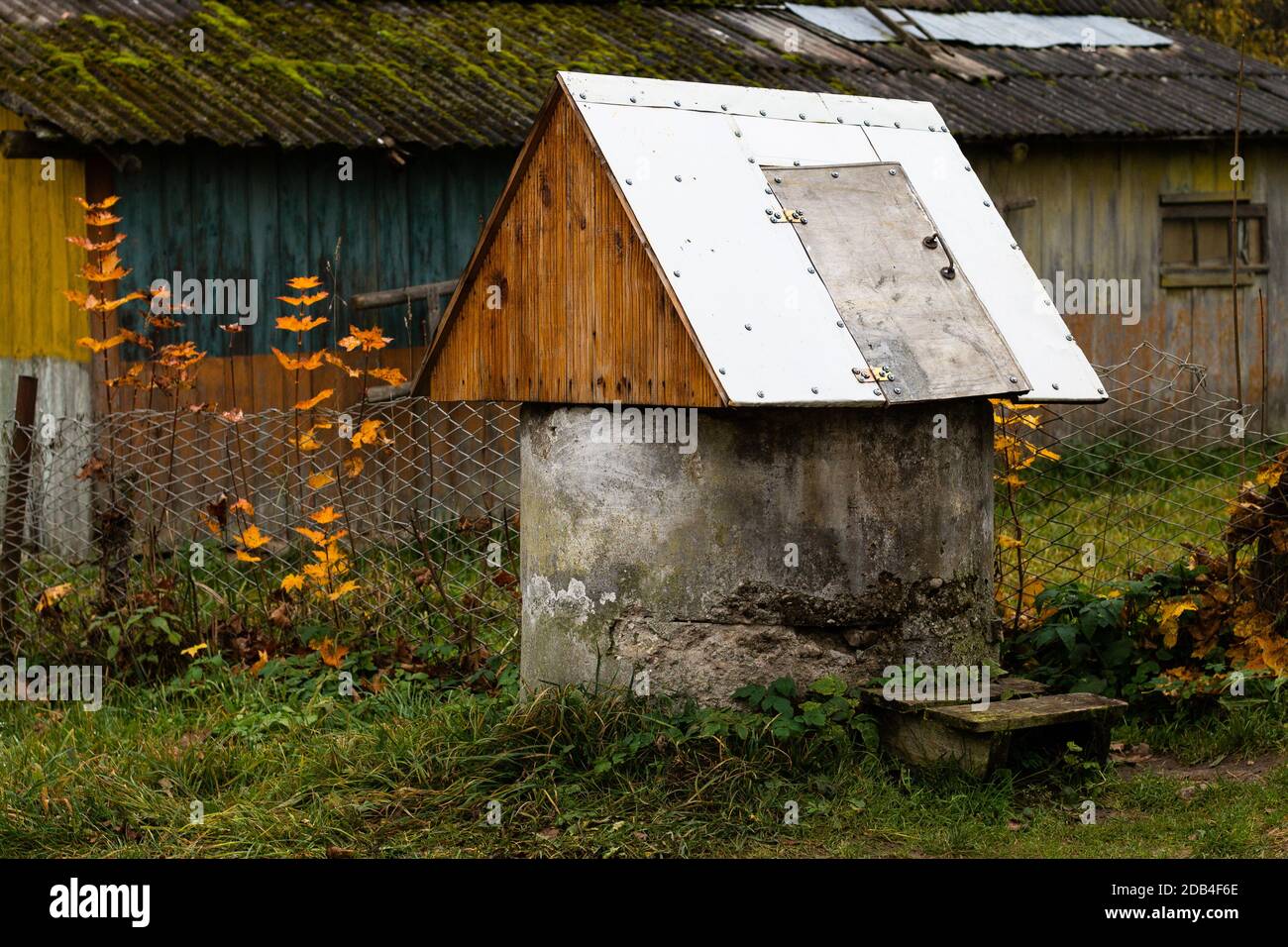 Concrete well hires stock photography and images Alamy