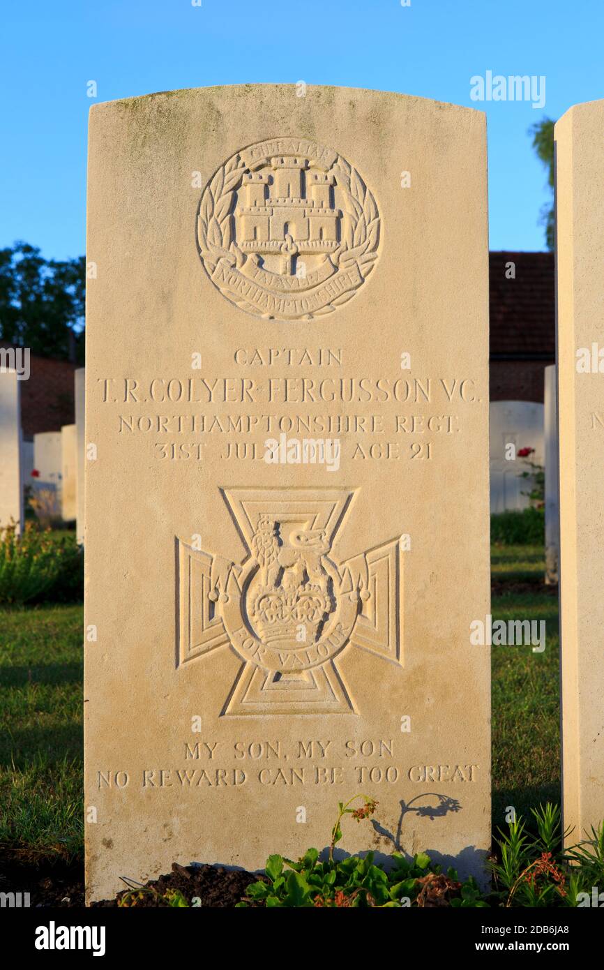Grave of the English VC recipient captain Thomas Riversdale Colyer-Fergusson (1896-1917) at Menin Road South Military Cemetery, in Ypres, Belgium Stock Photo
