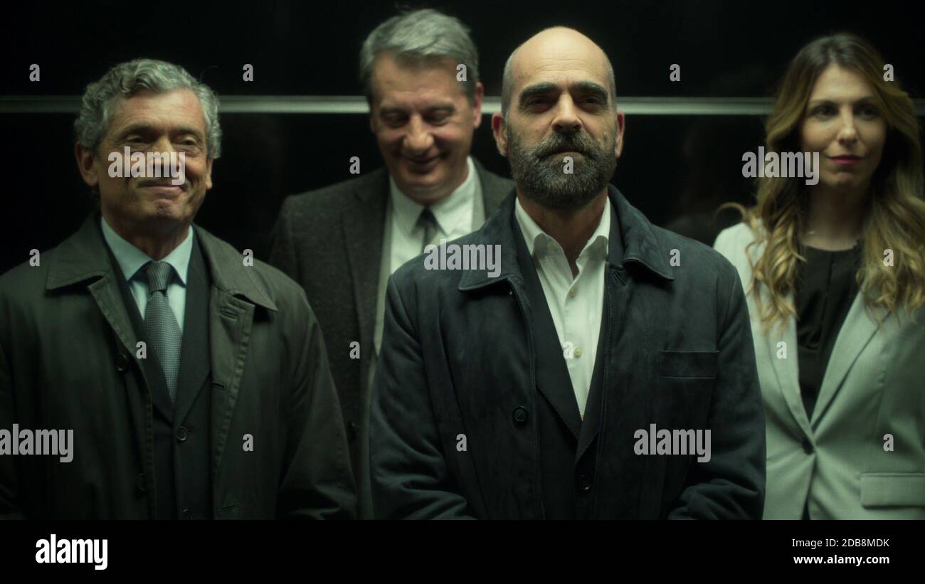 THE MINIONS OF MIDAS, (aka LOS FAVORITOS DE MIDAS), 2nd from right