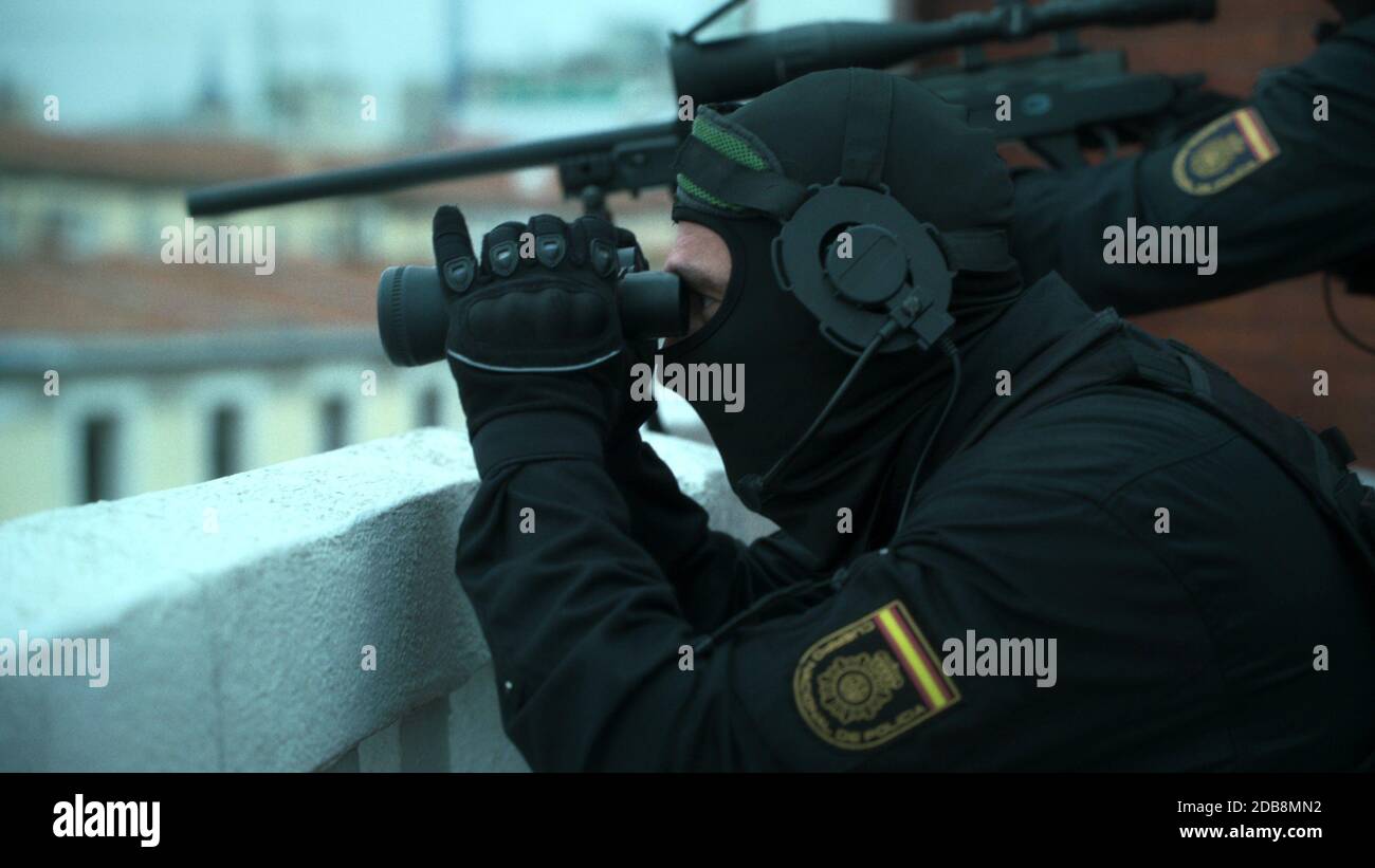 THE MINIONS OF MIDAS, (aka LOS FAVORITOS DE MIDAS), (Season 1