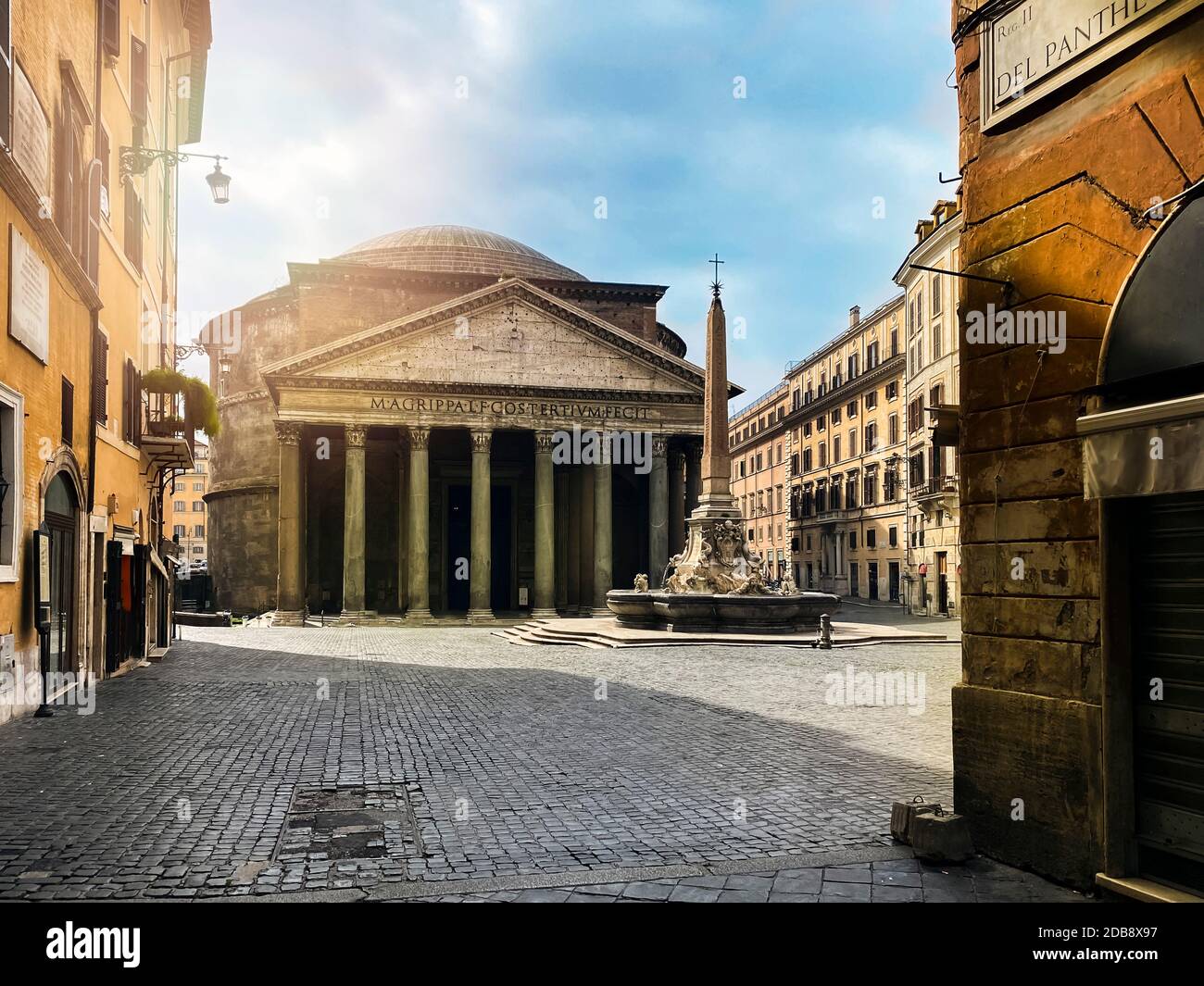 The Pantheon and the fountain in Piazza della Rotonda in Rome seen from ...