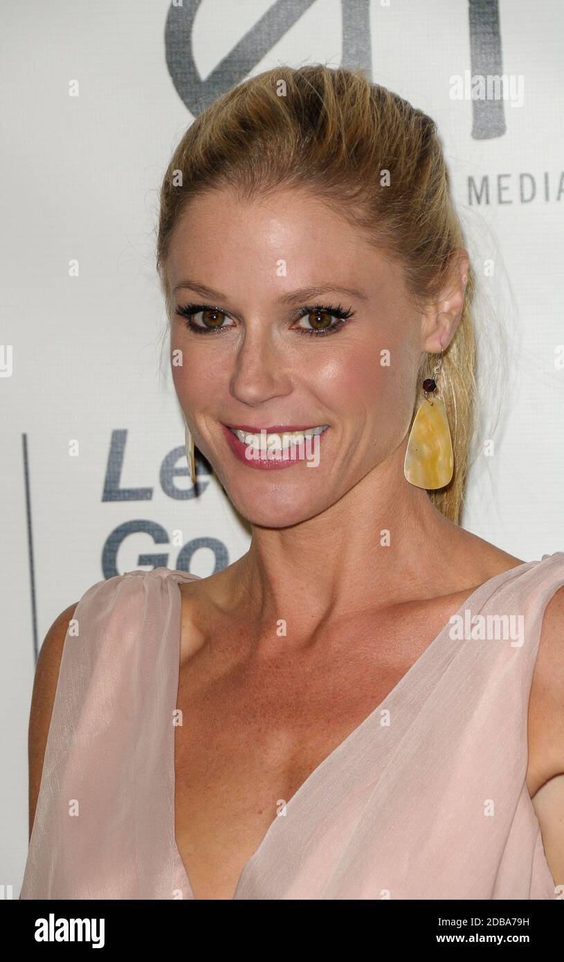 Julie Bowen at 23th Annual Environmental Media Awards (EMA) at Warner