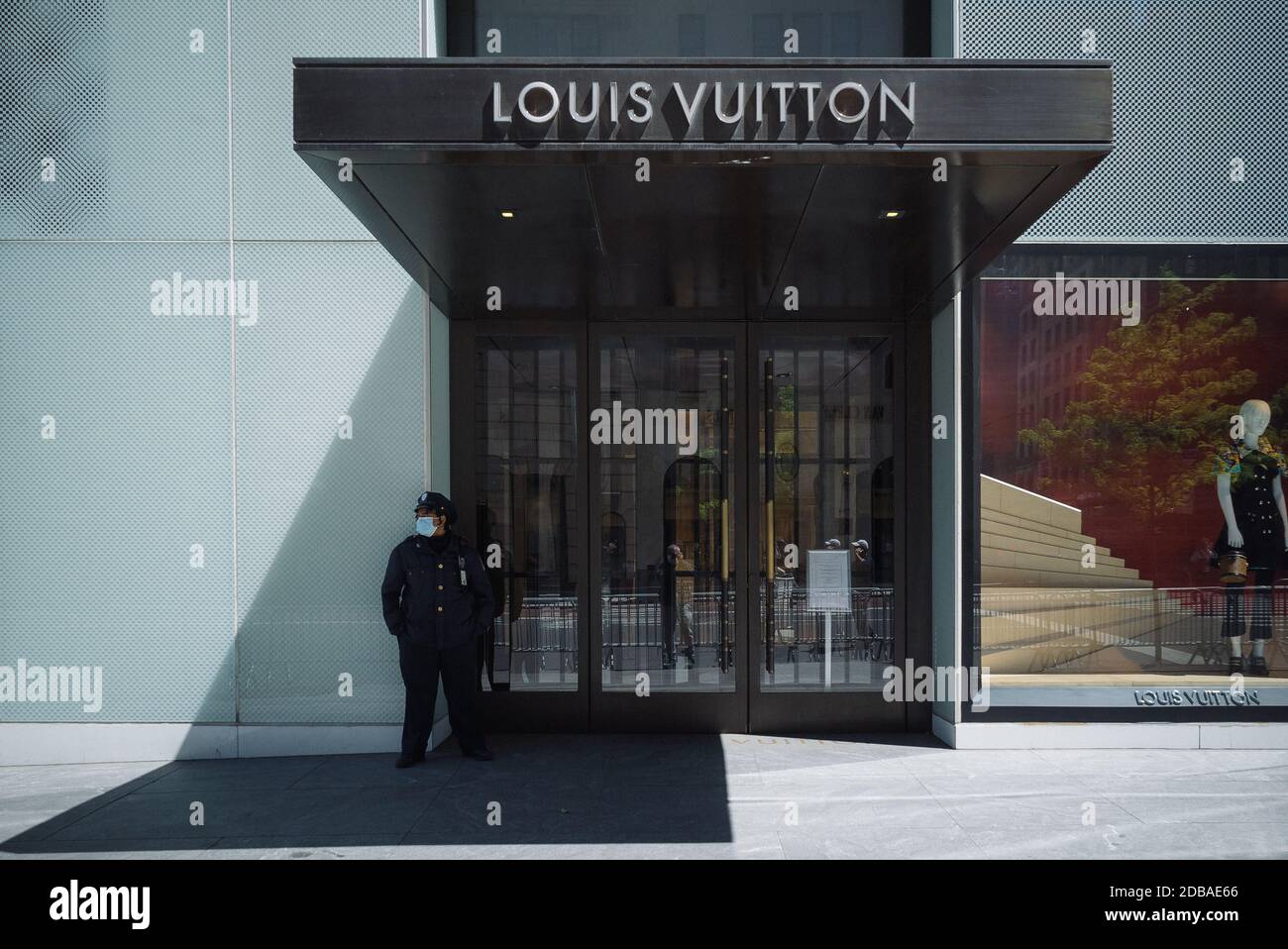 Louis vuitton fifth avenue store hi-res stock photography and