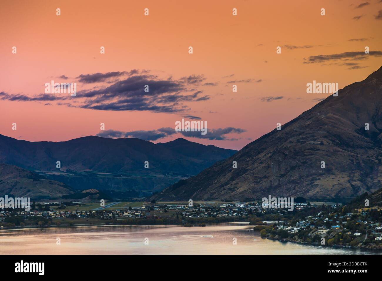 Queenstown in New Zealand. The city of adventure and nature Stock Photo ...
